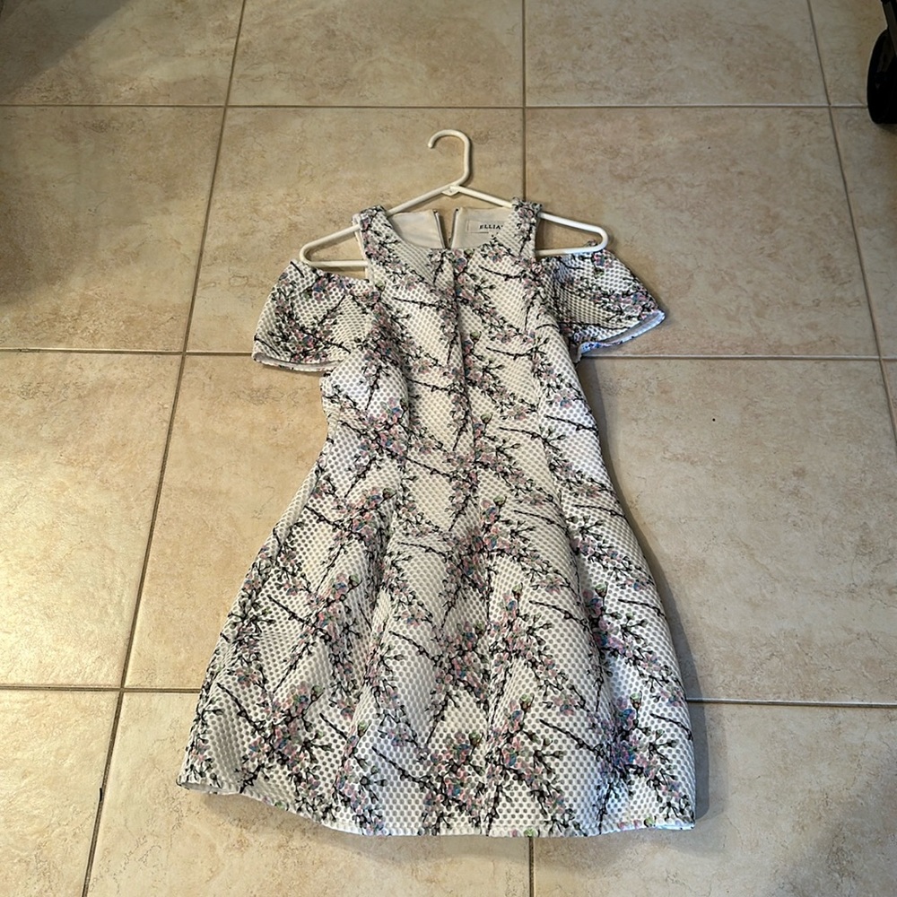 ELLIATT Cold Shoulder Dress